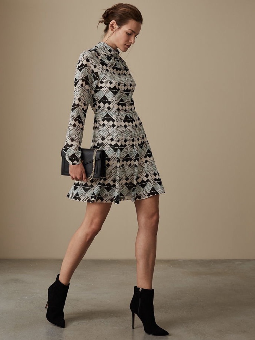 Reiss Ardelle Geo Heart Print Mini Dress Size 4 NWT